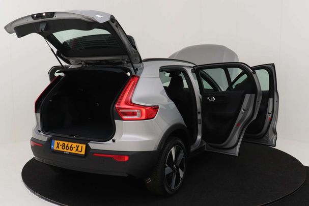 Volvo XC40 Single Motor Essential 175 kW image number 17