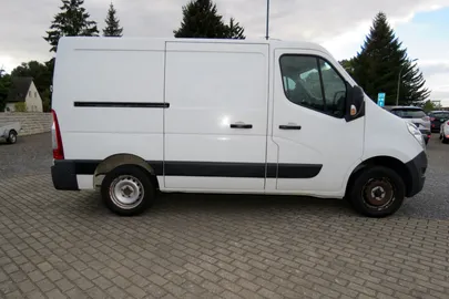 Car image 27