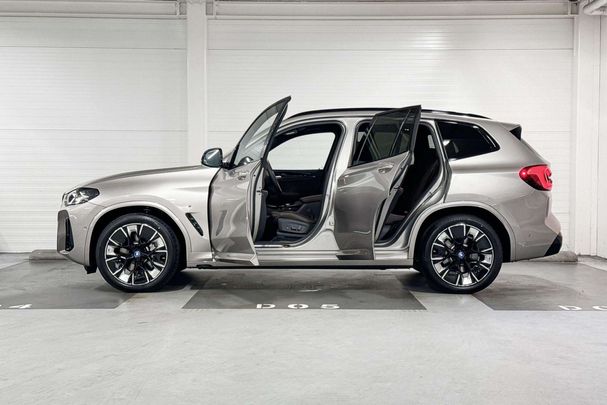 BMW iX3 M Sport 210 kW image number 3