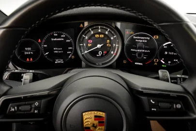 Car image 29