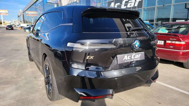 BMW iX xDrive50 386 kW image number 3