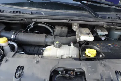 Car image 32