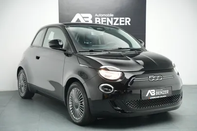 Car image 3