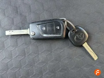 Car image 23