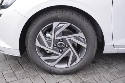 Car image 31