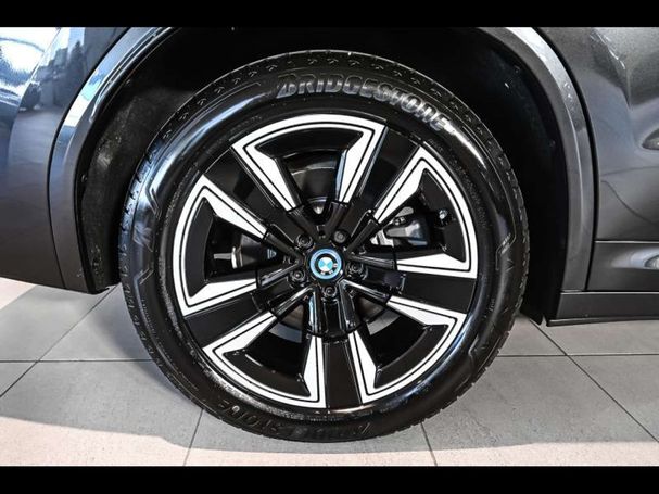 BMW iX3 M Sport 210 kW image number 5