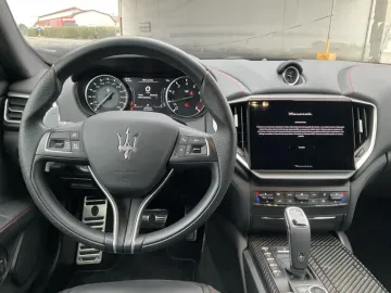 Car image 33