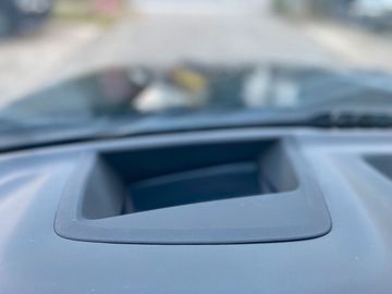 Car image 37