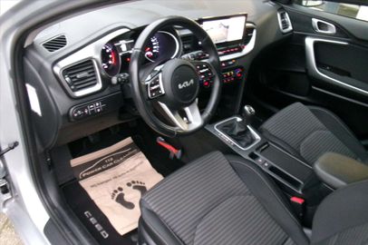 Car image 33