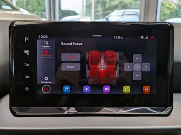 Car image 31