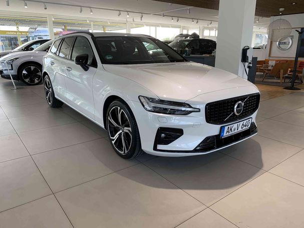 Volvo V60 Plus 145 kW image number 2