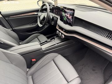 Car image 37