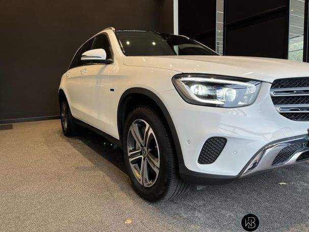 Mercedes-Benz GLC 300 e 235 kW image number 3