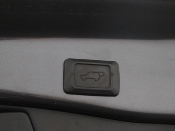 Car image 41