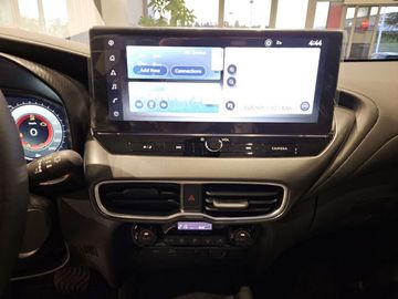 Car image 11