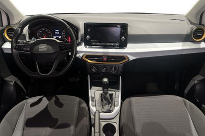 Car image 16