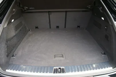 Car image 36