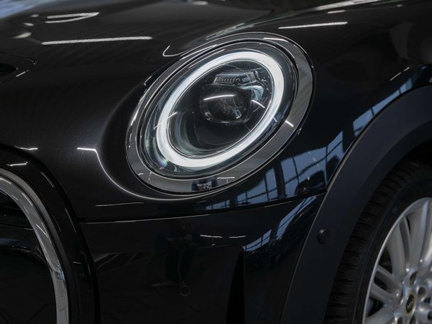 Mini Cooper SE Mini Yours Trim 135 kW image number 25