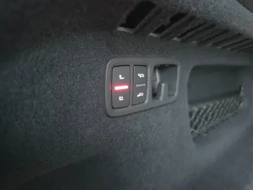 Car image 41