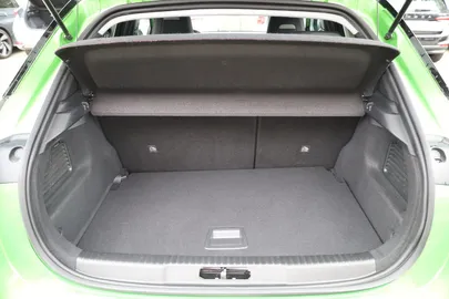 Car image 36