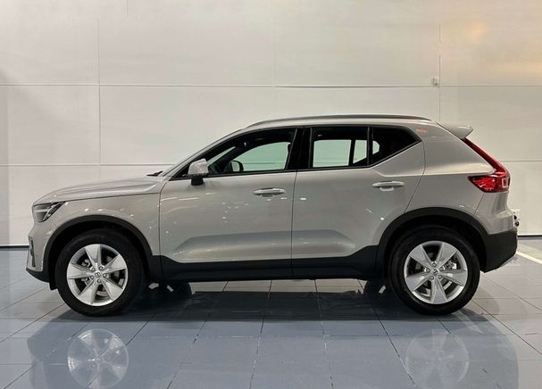 Volvo XC40 T2 Core 95 kW image number 4