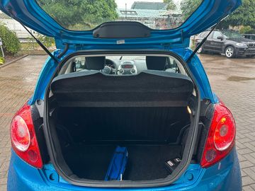 Car image 14