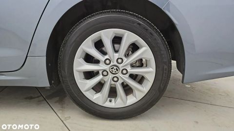 Car image 24