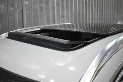 Car image 46