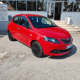 Car image 2