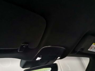 Car image 36