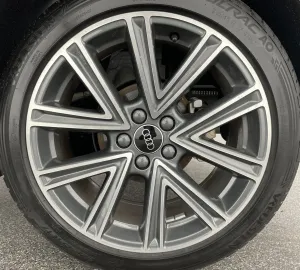 Car image 34