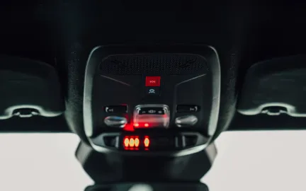 Car image 24