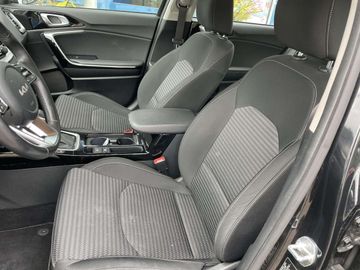 Car image 30