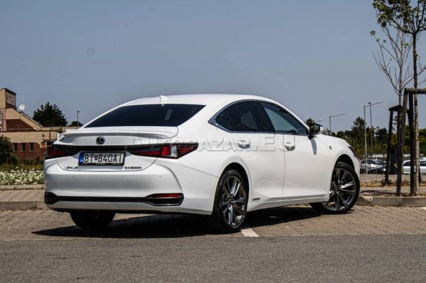 Lexus ES 300 H 160 kW image number 3