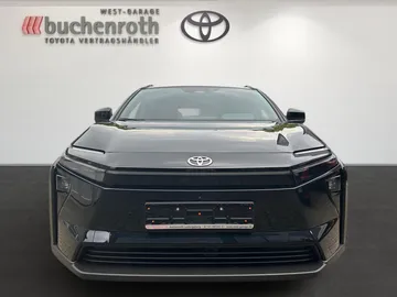 Car image 3