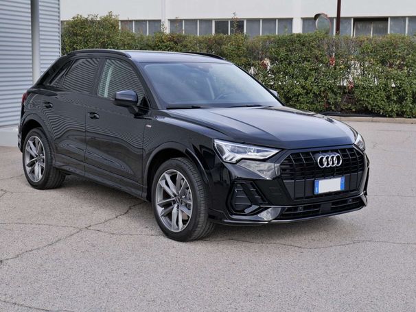 Audi Q3 45 TFSIe S tronic S-line 180 kW image number 2