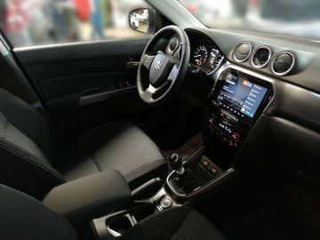 Car image 14