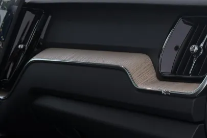 Car image 49