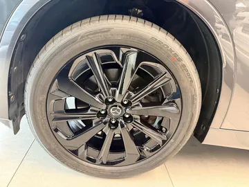 Car image 30