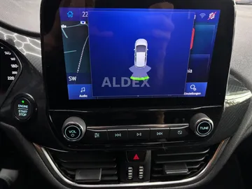 Car image 37