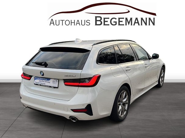 BMW 320d Touring Sport Line 140 kW image number 2