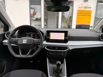 Car image 10