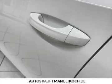Car image 34