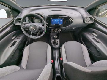 Car image 10