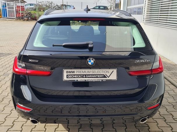 BMW 330 e Touring Advantage xDrive 215 kW image number 4