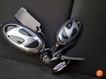 Car image 29