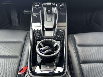 Car image 36