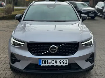 Car image 25