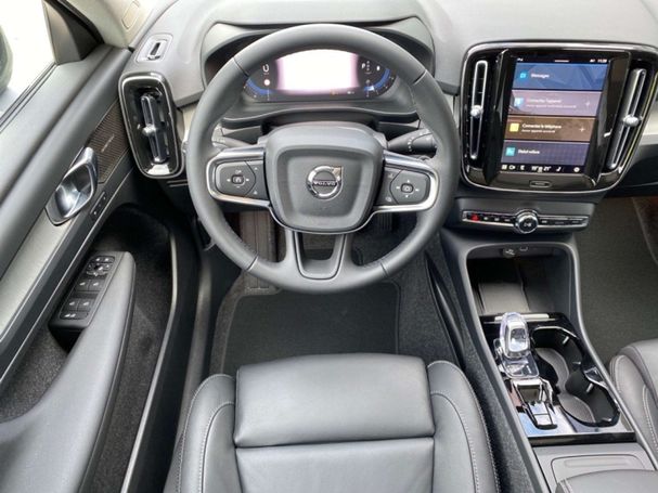 Volvo XC40 122 kW image number 8