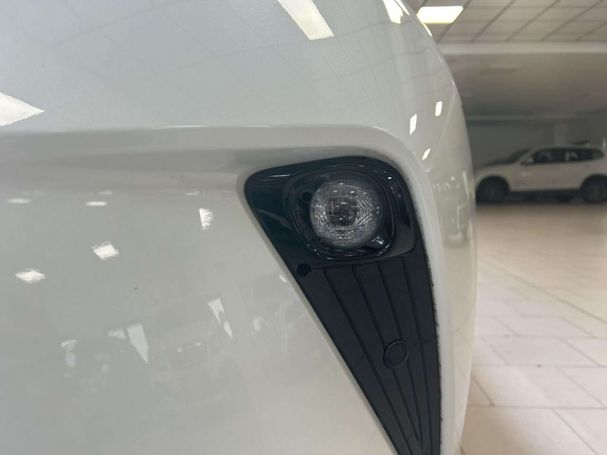 Toyota C-HR 1.8 Hybrid 90 kW image number 16